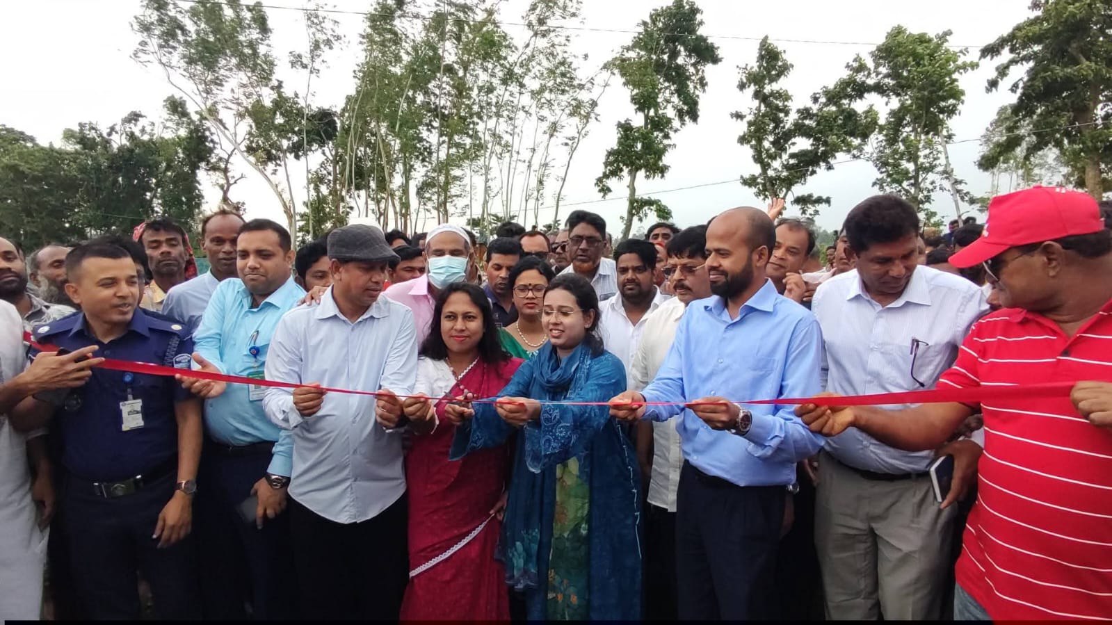 মোতাহার হোসেন স্টাফ রিপোর্টার শেরপুর সদর উপজেলায় খাল খনন/পুনঃখনন কর্মসূচির শুভ উদ্বোধন অনুষ্ঠিত হয়েছে।