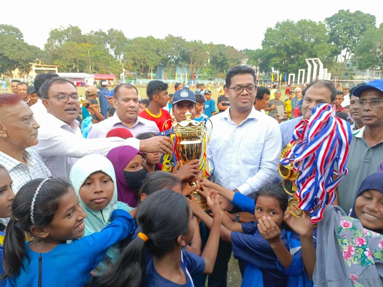 ঠাকুর গাঁও জেলার জেলা প্রশাসক জনাব মোহাম্মদ রফিকুল হক মহোদয়ের কারাগার, বৃক্ষরোপণ,