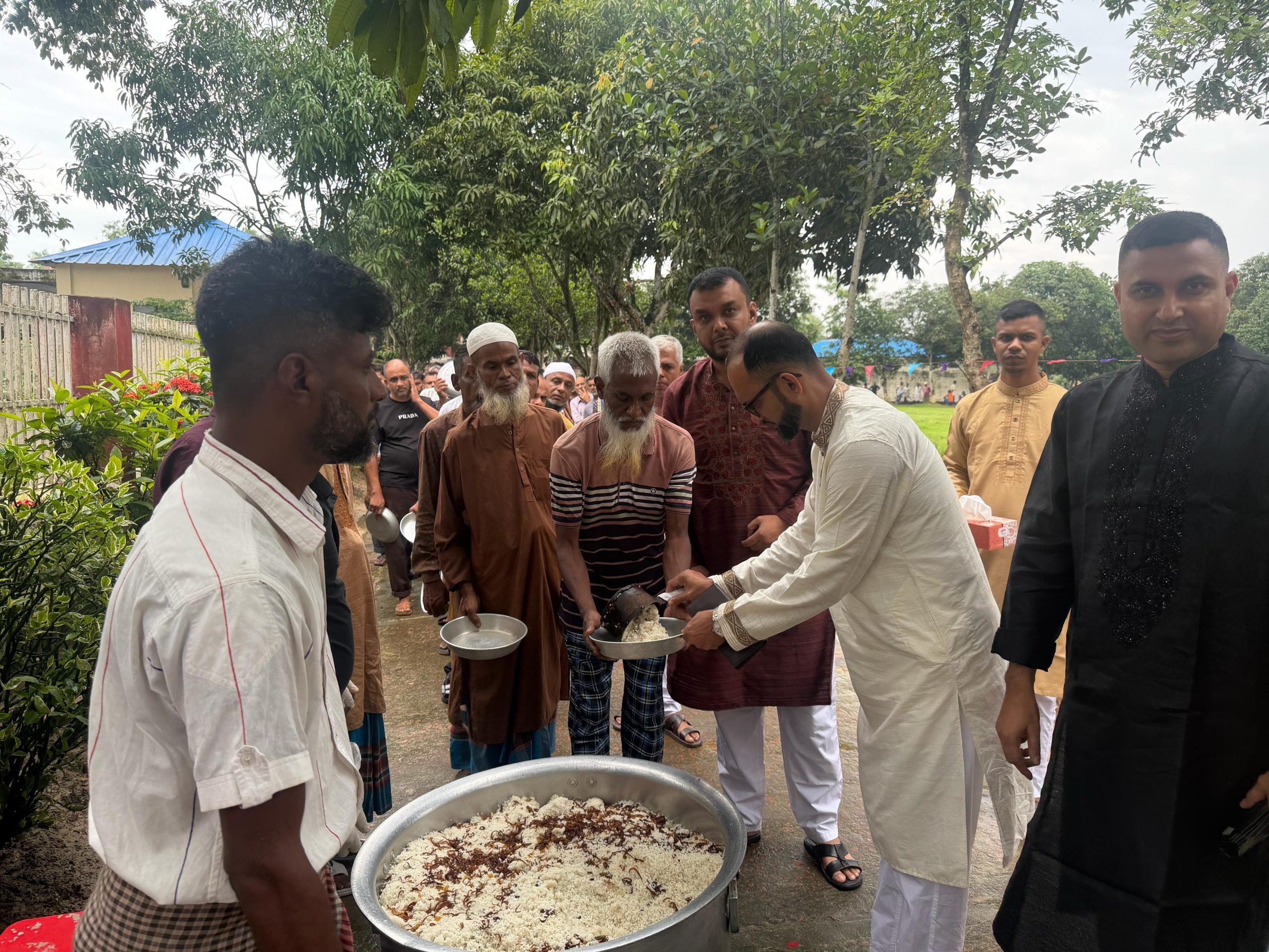 ঈদুল আজহা উপলক্ষে মৌলভীবাজারে জেলা কারাগার ও শিশু পরিবার (বালিকা) পরিদর্শনে জেলা প্রশাসক