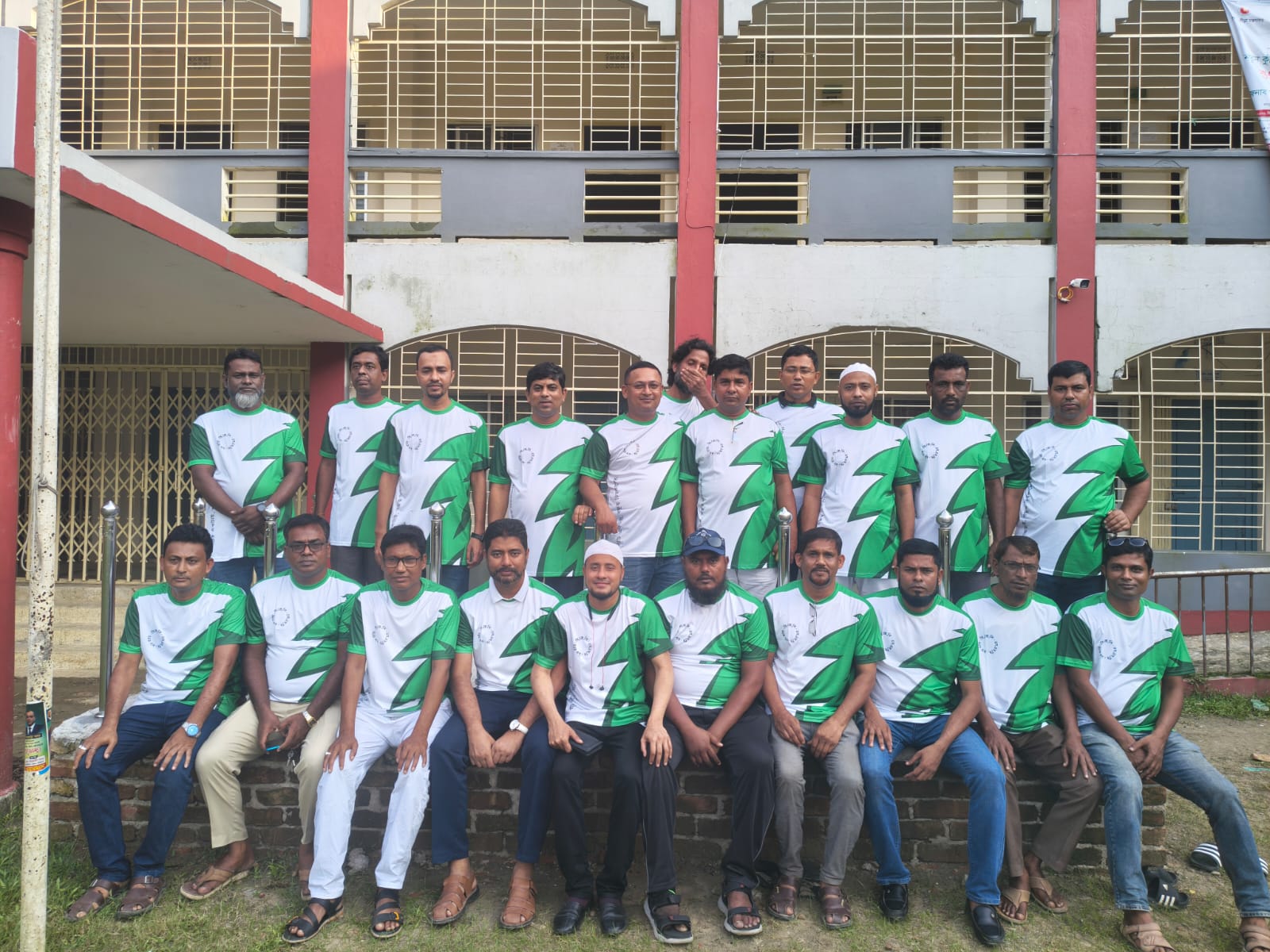 বারহাট্টায় এসএসসি ৯৮ ব্যাচের ঈদ পুনর্মিলনী অনুষ্ঠিত