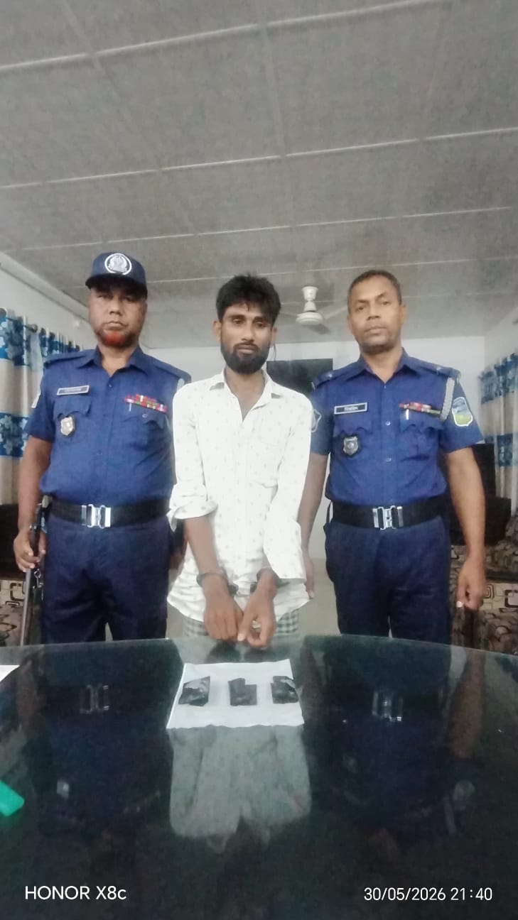 বারহাট্টায় মাদকবিরোধী পুলিশি অভিযান ৫০০ পিস ইয়াবাসহ কারবারি গ্রেফতার