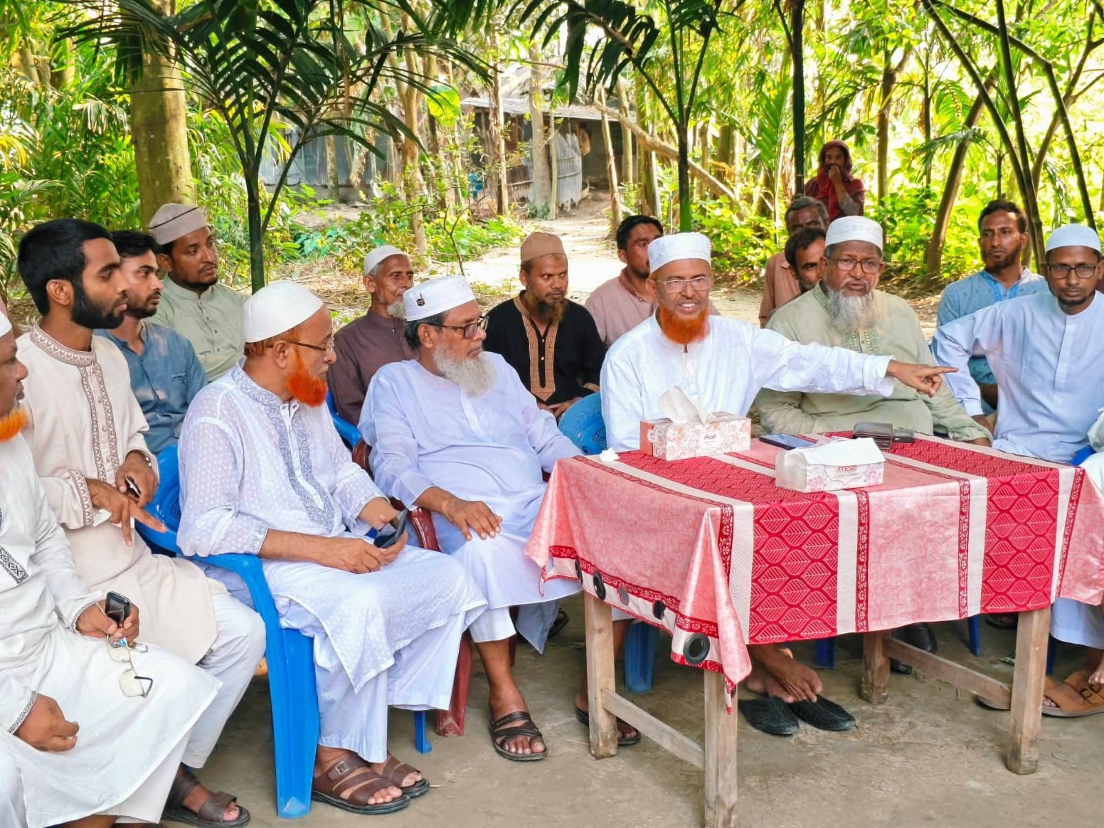 গাইবান্ধার পলাশবাড়ী উপজেলায় নিহত জামায়াত নেতা সামিউল ইসলামের পরিবারের পাশে জামায়াত নেতৃবৃন্দ
