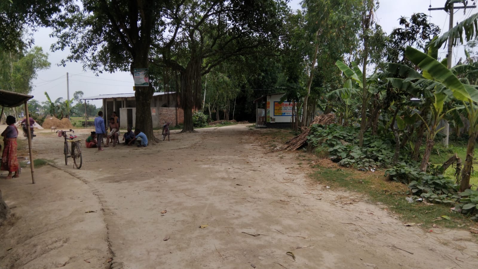 দেড় বছর ধরে ঝুলে থাকা চাপড়াগঞ্জ-সরস্বতীতলা সড়ক, দুর্ভোগে কয়েক গ্রামের মানুষ