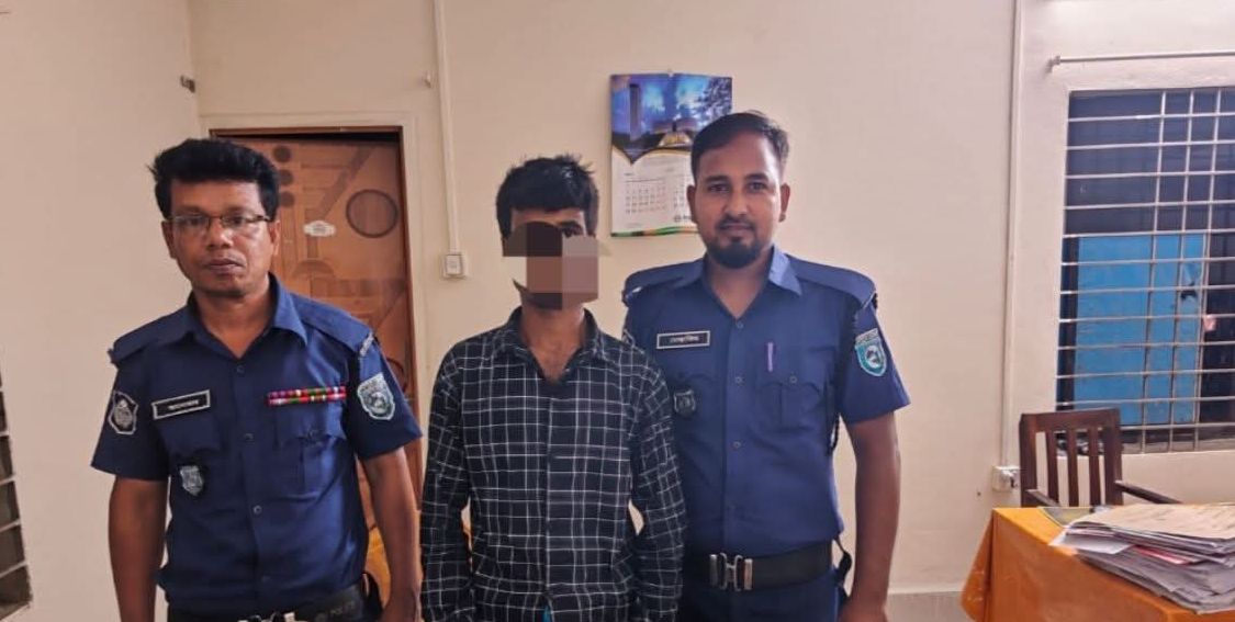 ঠাকুর গাঁও জেলার রাণীশংকৈল উপজেলায় ১৫ পিস ইয়াবাসহ একজন আটকঃ