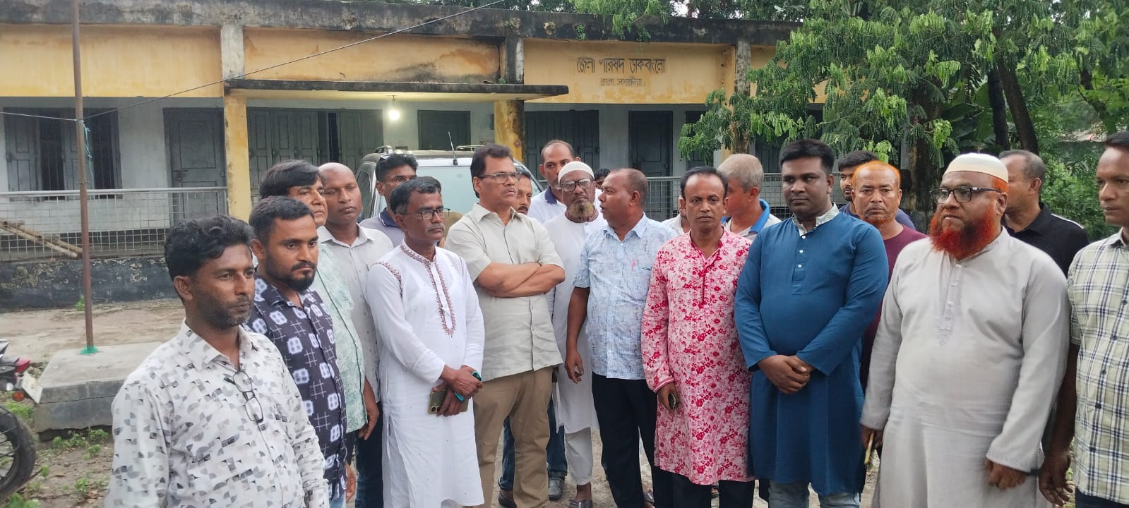 তালা বাজারকে মডেল বাজারে গড়ে তোলার ঘোষণা জেলা পরিষদের প্রশাসক হাবিবুল ইসলাম হাবিব