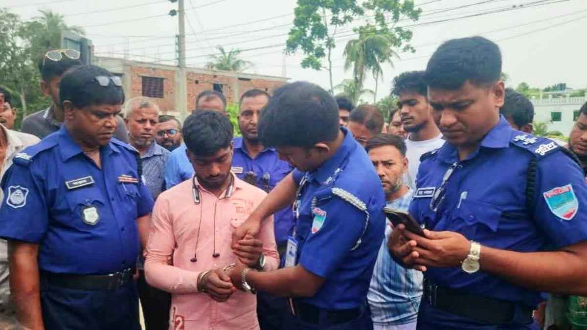 নড়াইলে সদর থানা পুলিশের অভিযানে বিপুল পরিমাণ এস্কাফ সিরাপসহ যুবক গ্রেপ্তার