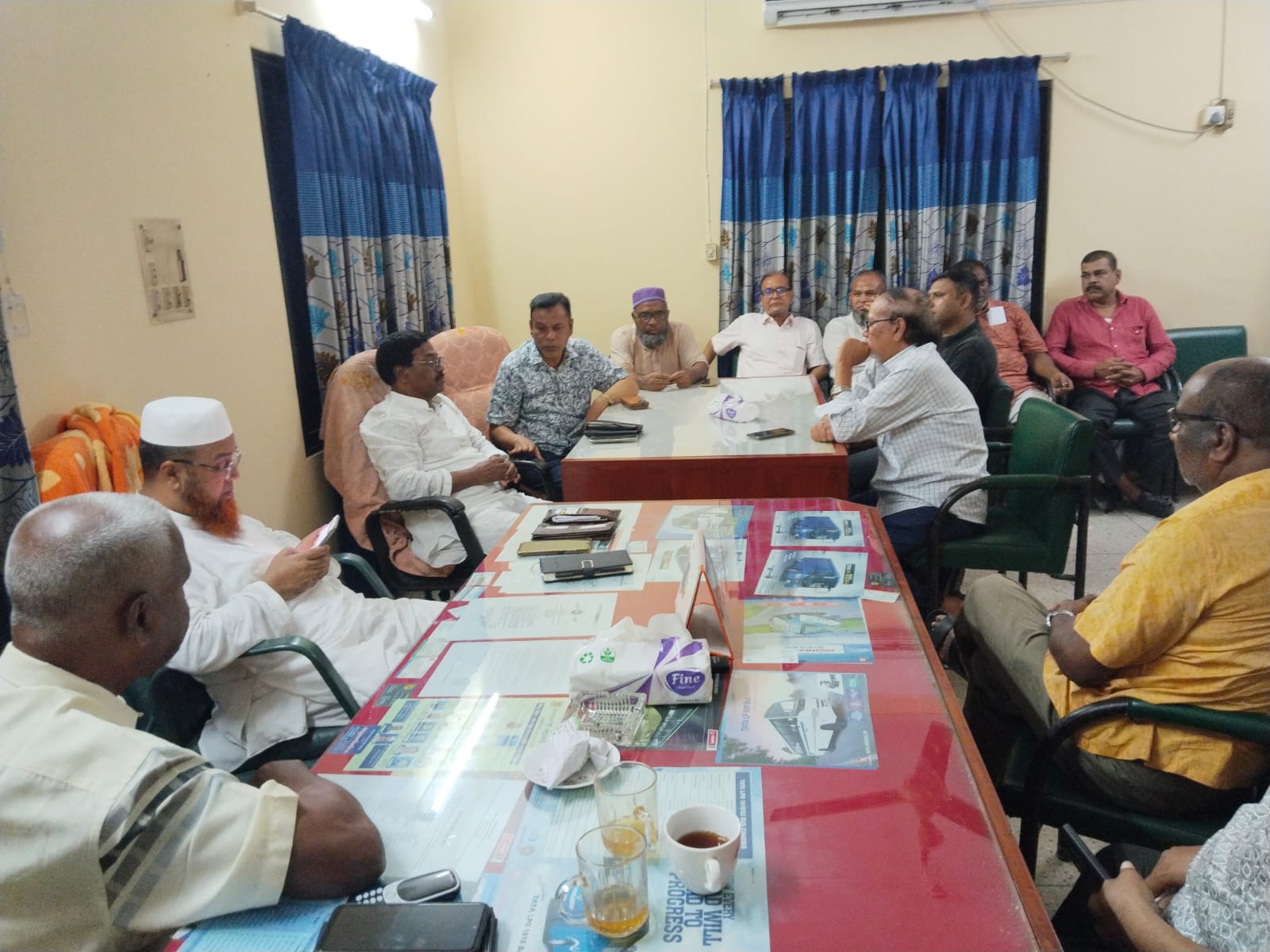 বাস পোড়ানোর ঘটনার পর অচল ভূরুঙ্গামারী–ঢাকা নাইট কোচ পুনরায় চালু