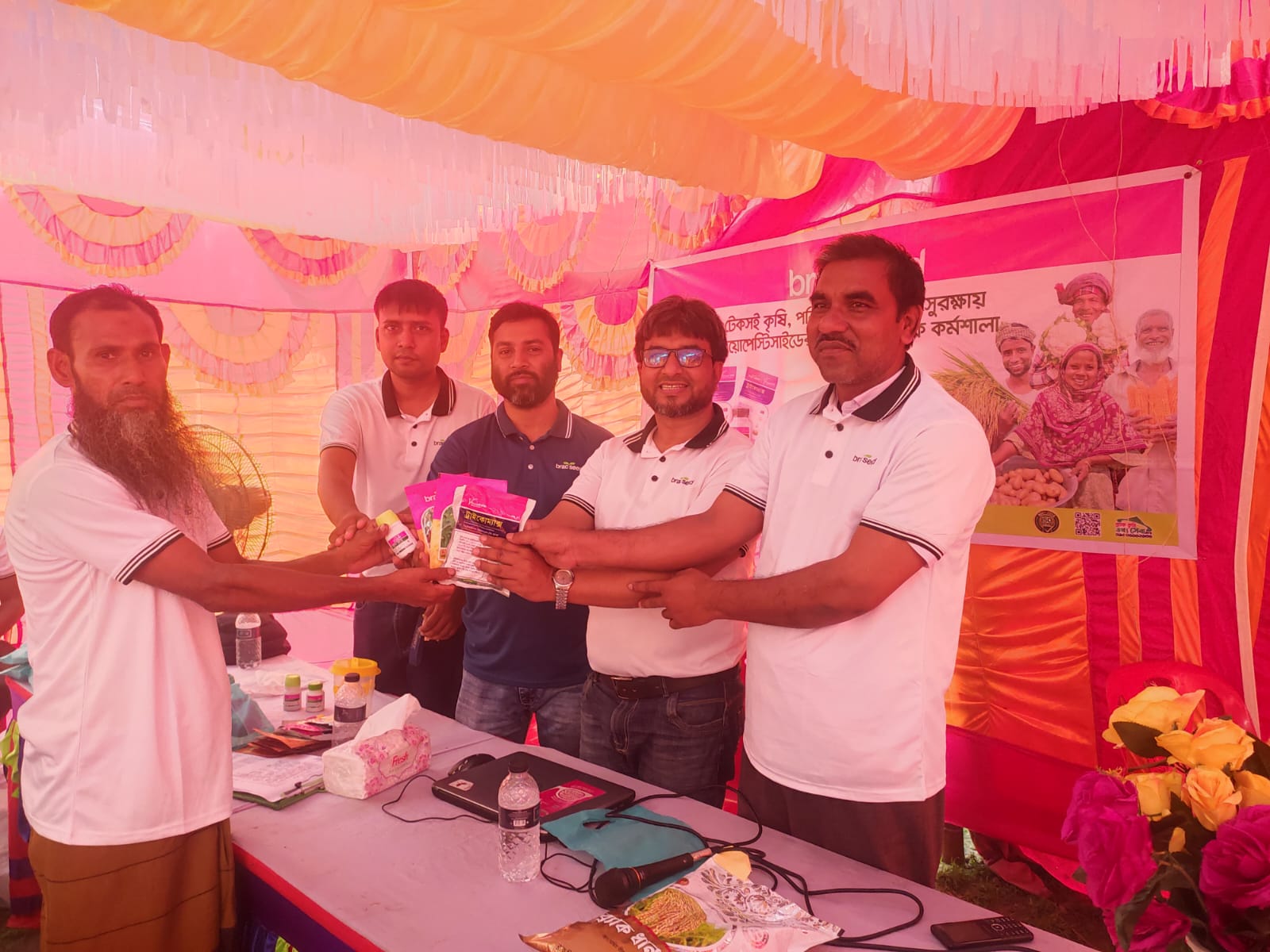 টেকসই কৃষি ও নিরাপদ খাদ্য উৎপাদনে সুন্দরগঞ্জে ব্র্যাক সিডের ব্যতিক্রমী কর্মশালা”