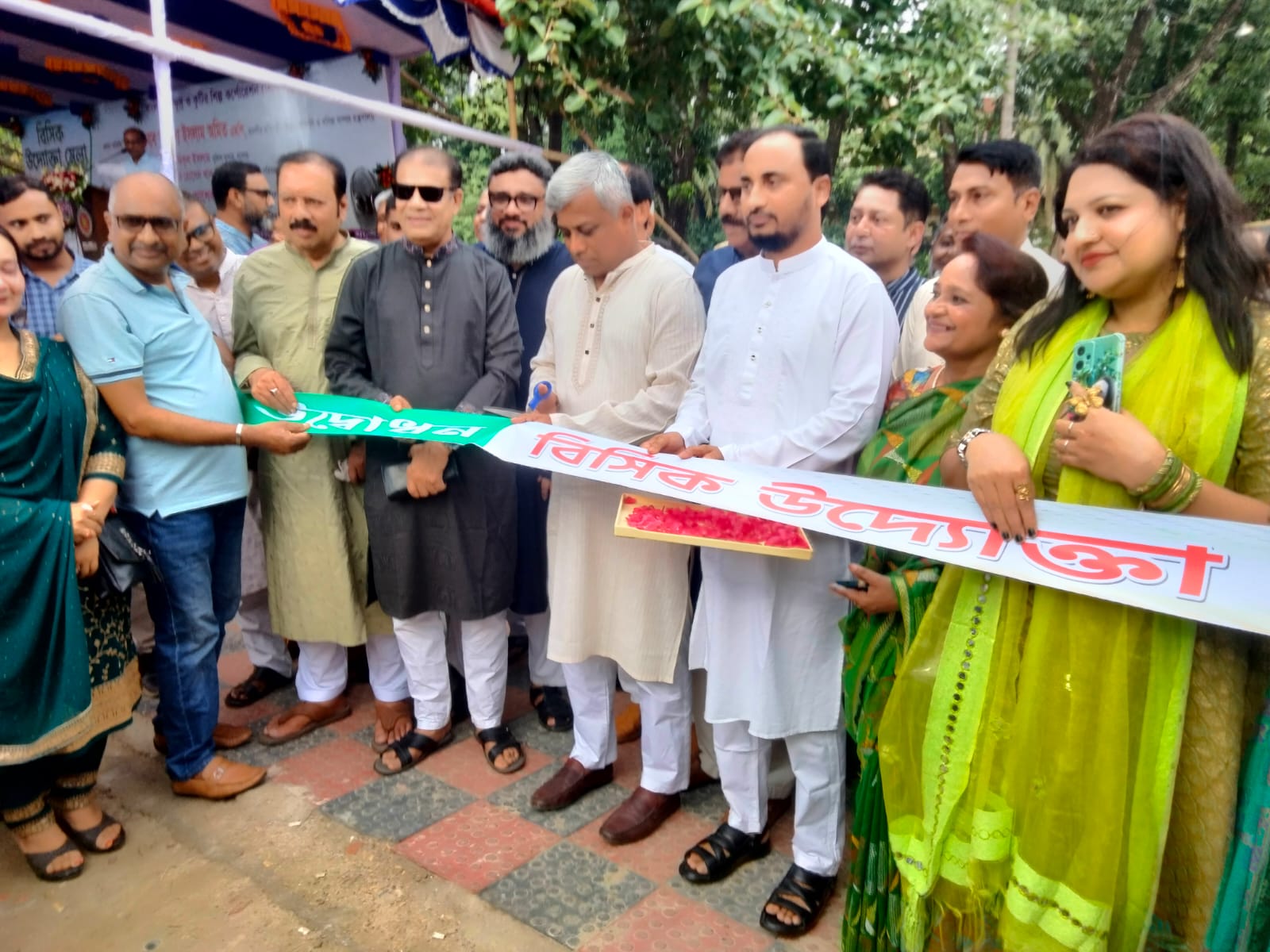 বিকাল ৪টায় রিবন কাটলেন প্রতিমন্ত্রী অনিন্দ্য ইসলাম অমিত – যশোরে ১০ দিনব্যাপী বিসিক উদ্যোক্তা মেলা ২০২৬ শুরু