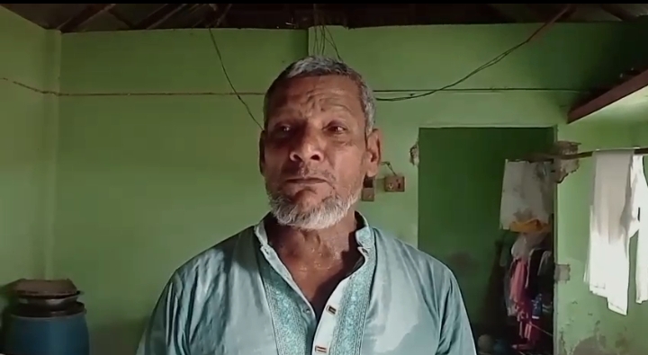 গফরগাঁওয়ে আপন ভাইদের নির্যাতন ও মিথ্যা মামলায় দিশেহারা শ্রবণ প্রতিবন্ধী জোহাদ মিয়া