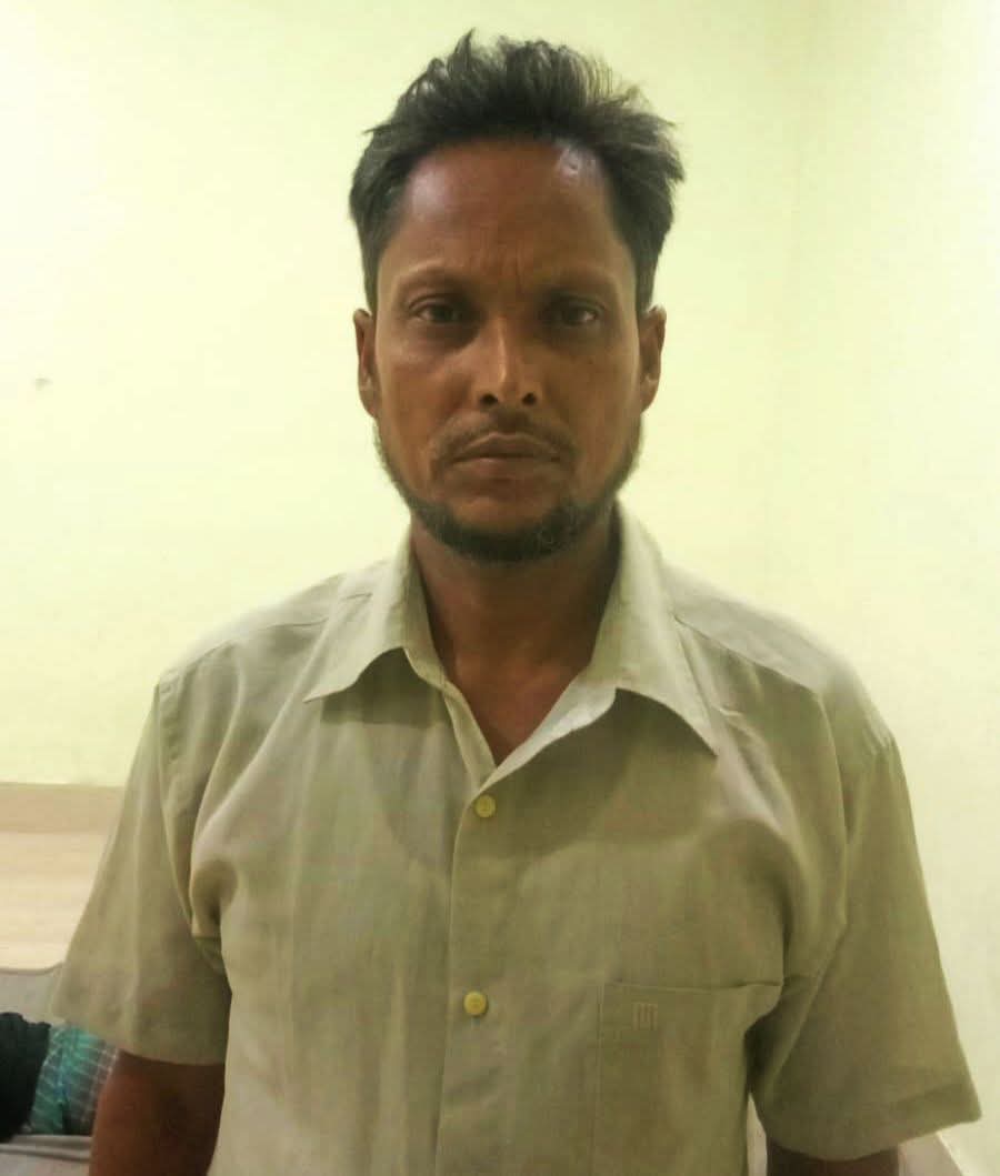 ধামইরহাটে বিশেষ অভিযানে আওয়ামী লীগ নেতা গ্রেফতার