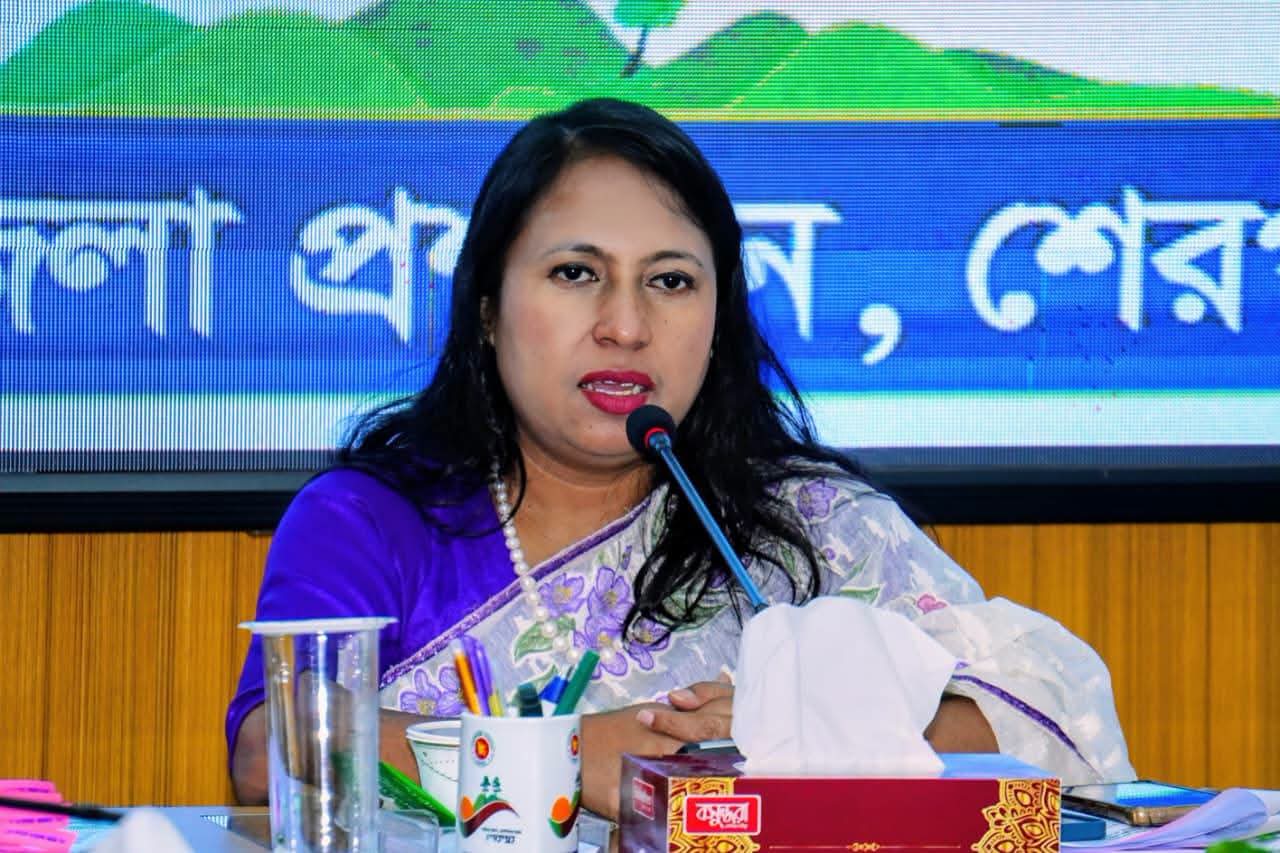 শেরপুরে মাসিক রাজস্ব সভা অনুষ্ঠিত, ভূমি ব্যবস্থাপনায় স্বচ্ছতা ও রাজস্ব আদায়ে জোর