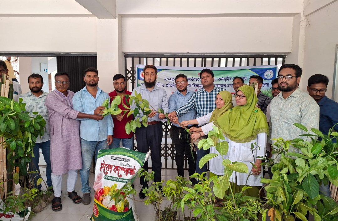ইসলামপুরে কৃষি প্রণোদনার শুভ উদ্বোধন, বিতরণ হলো গাছের চারা ও কৃষি উপকরণ