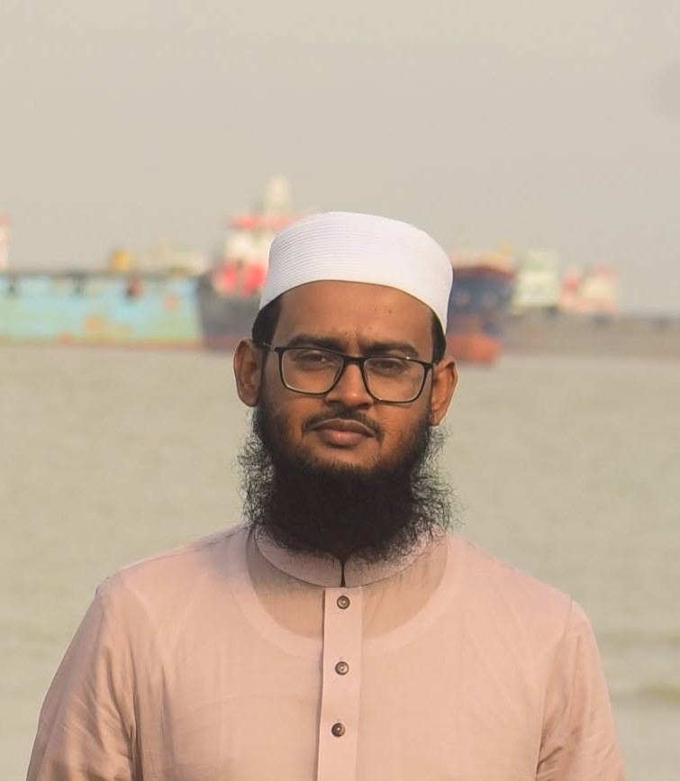 জুমআর বয়ানে মাদ্রাসা রক্ষার ডাক: খতীবদের প্রতি মাওলানা সাদিকুর রহমানের বিশেষ আহ্বান