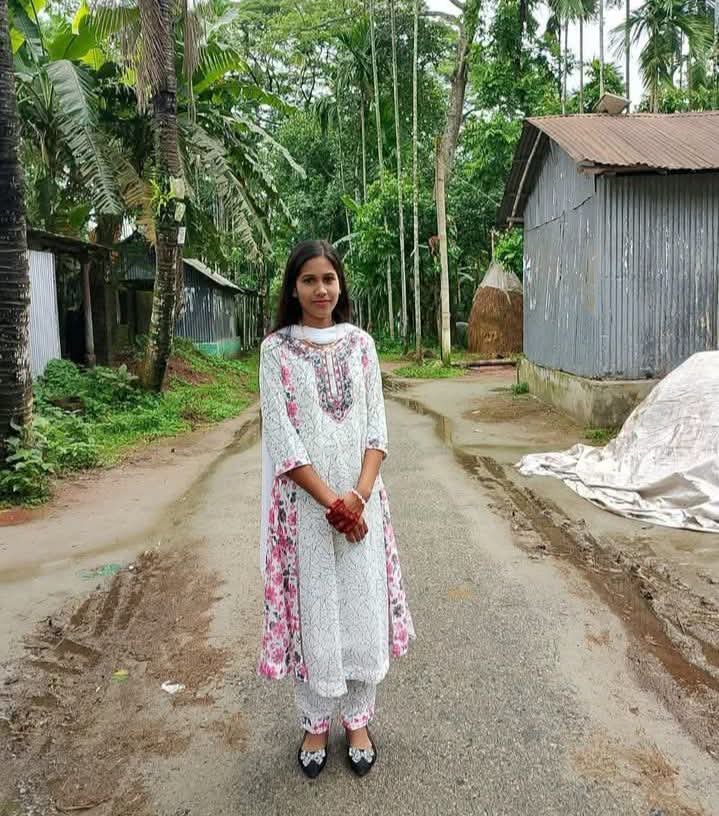 অদম্য মেধার স্বাক্ষর: ট্যালেন্টপুলে বৃত্তি পেল নান্দাইল ডিজিটাল প্রেসক্লাবের সাধারণ সম্পাদকের মেয়ে লামিয়া ফারজানা।