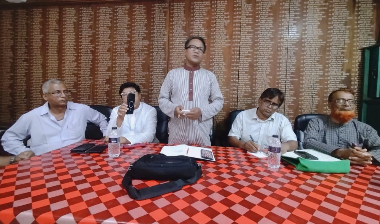 টাঙ্গাইল জেলা শাখার উদ্যোগে মতবিনিময় ও পরিচিতি সভা অনুষ্ঠিত হয়।