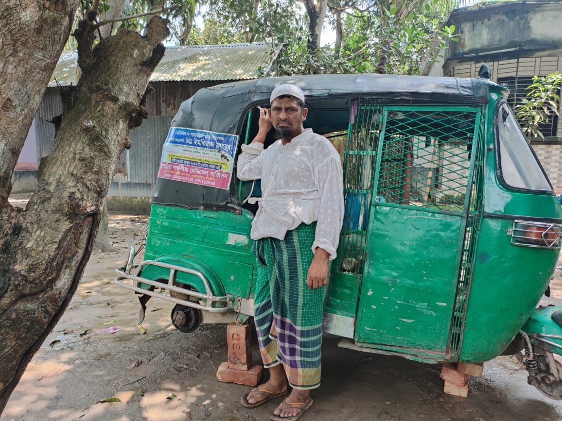 জগনাদিতে চোর আতঙ্কে উদ্বিগ্ন গ্রামবাসী: এবার জলিল মোল্লার সিএনজির চাকা চুরি!