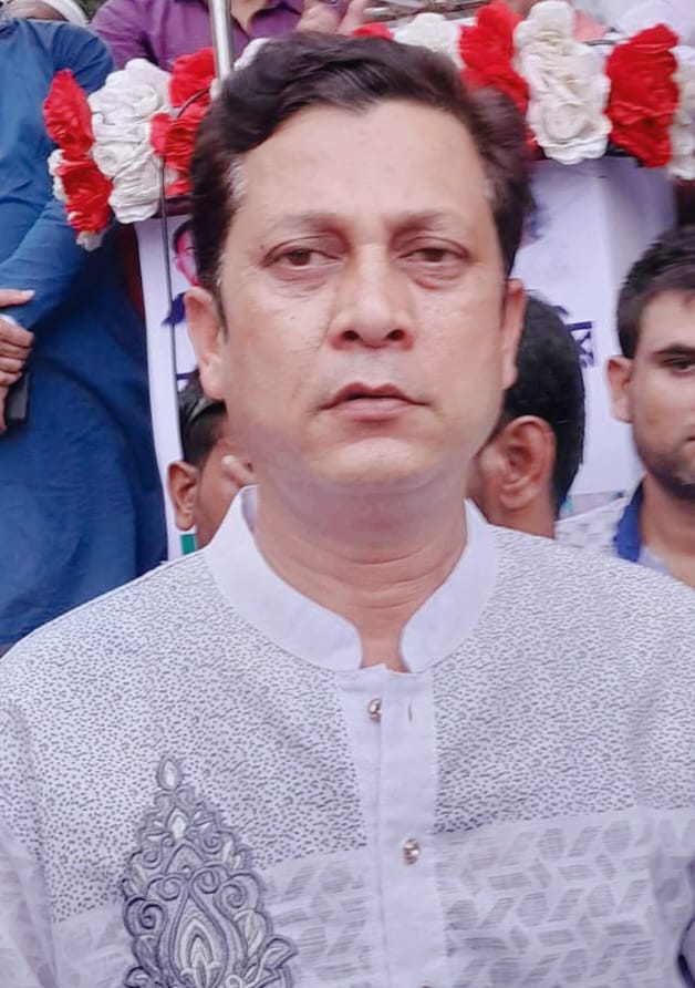 রাজশাহী তানোর পৌরসভা আসন্ন নির্বাচনে সম্ভাব্য মেয়র প্রার্থী হিসেবে আলোচনায় যুবদল নেতা,বিশিষ্ট ব্যবসায়ী ও সমাজসেবক এমদাদুল হক মণ্ডল।