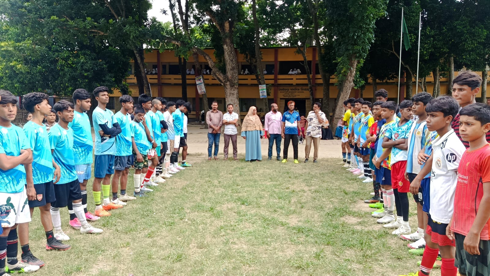 রিফাইতপুর মাধ্যমিক বিদ্যালয়ে ইন্টার স্কুল খেলার বাছাই পর্ব খেলা অনুষ্টিত