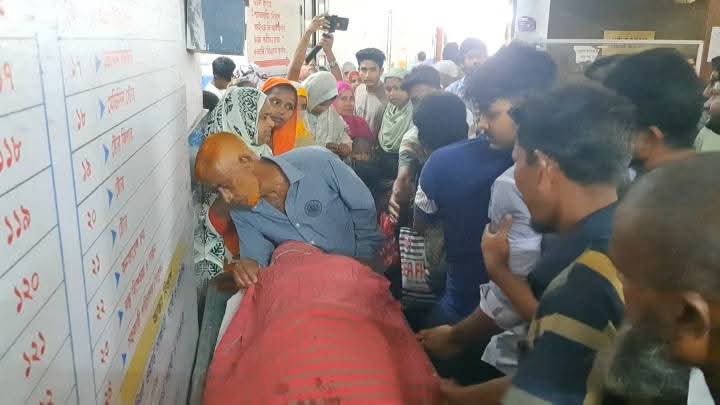 নড়াইলে সড়ক দুর্ঘটনায় গরু ব্যবসায়ী নিহত