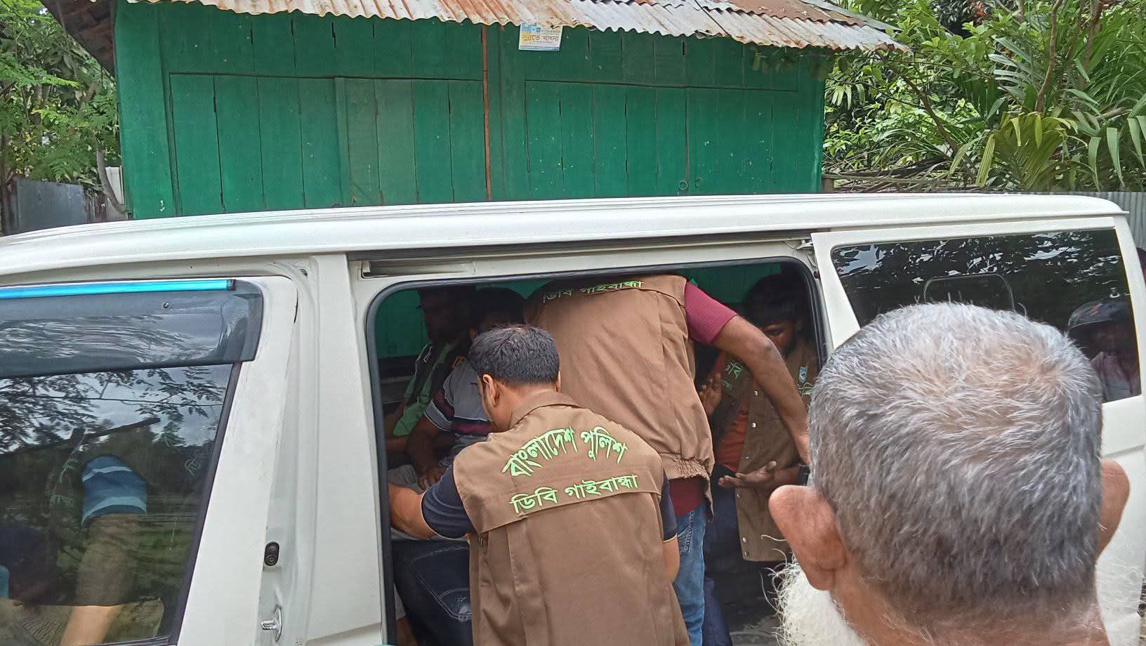 গাইবান্ধা সদর উপজেলার ক্যাসিনো সম্রাট আরিফুল ইসলামকে গ্রেফতার করেছে গোয়েন্দা (ডিবি) পুলিশ।