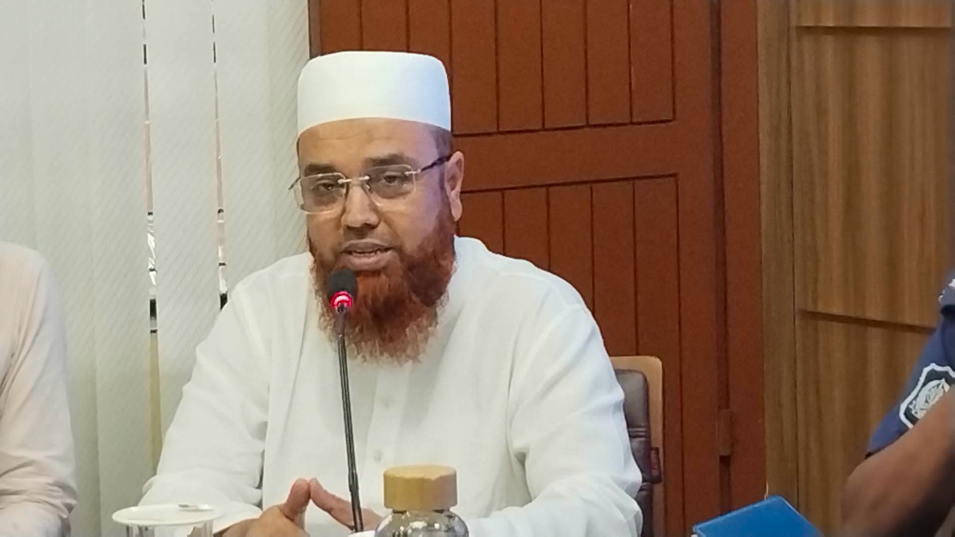 রাষ্ট্রীয় প্রটোকল ও ওয়ারেন্ট অব প্রিসিডেন্স নিশ্চিত করার নির্দেশ: কুড়িগ্রাম জেলা পরিষদ প্রশাসককে নেতাকর্মীদের প্রাণঢালা অভিনন্দন