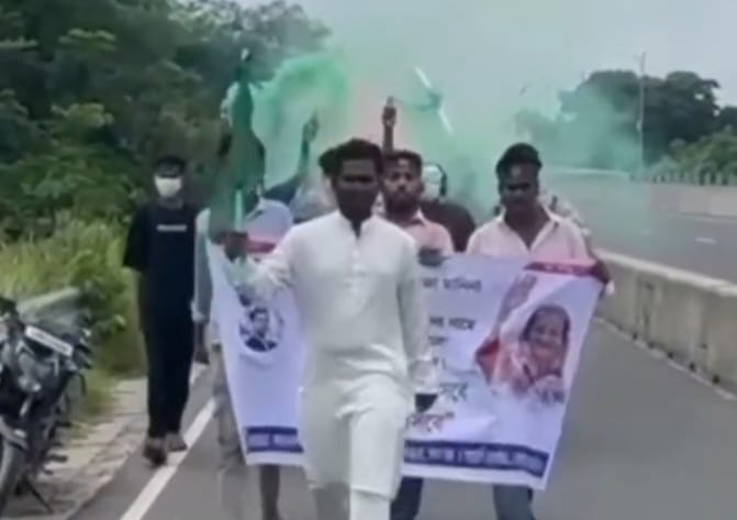 নড়াইলে ‎জুলাইযোদ্ধাদের হত্যার হুমকিদাতার নেতৃত্বে ছাত্রলীগের মিছিল