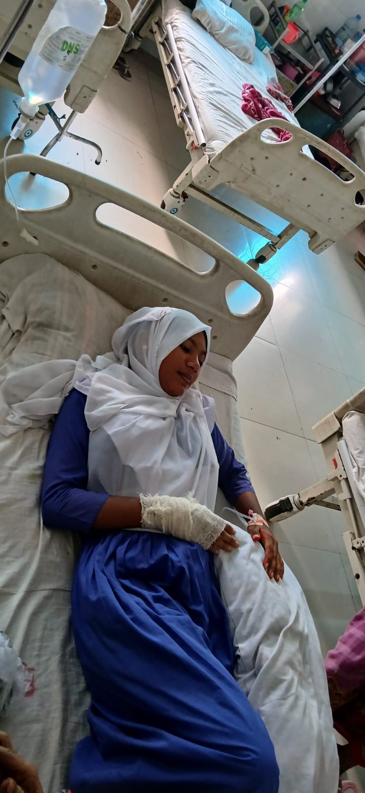 স্কুলে যাওয়ার পথে স্কুলছাত্রী ও বাবার ওপর হামলার অভিযোগ, রামপালে চাঞ্চল্য ৬ই আগস্ট ২০২৬, বৃহস্পতিবার