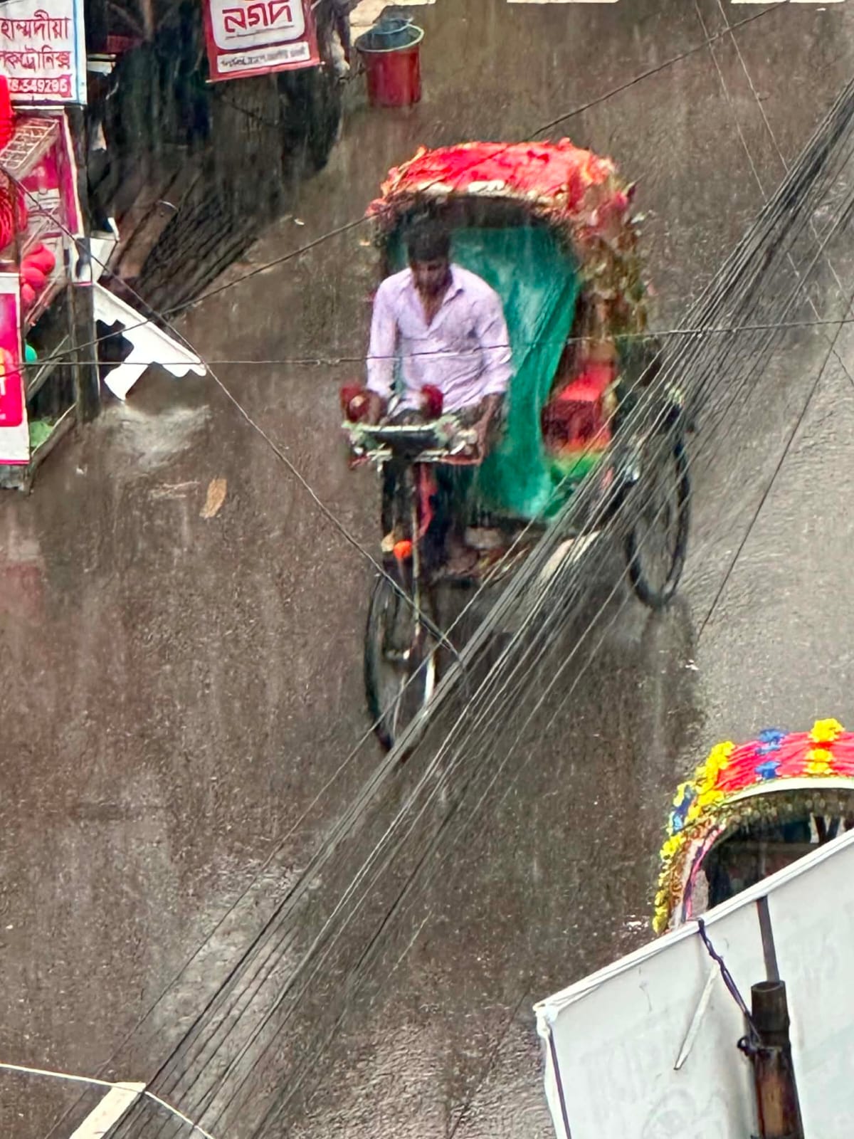 রাষ্ট্র কি শুধু ইতিহাস নিয়েই বাঁচবে, নাকি ভবিষ্যৎও নির্মাণ করবে?
