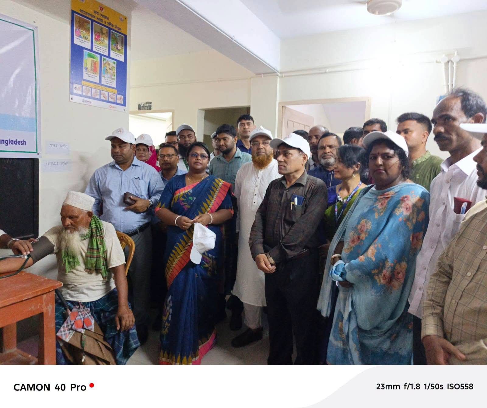চিলমারীর নয়ারহাটে জেলা স্বাস্থ্য বিভাগের উদ্যোগে দিনব্যাপী ফ্রি স্বাস্থ্য ক্যাম্প