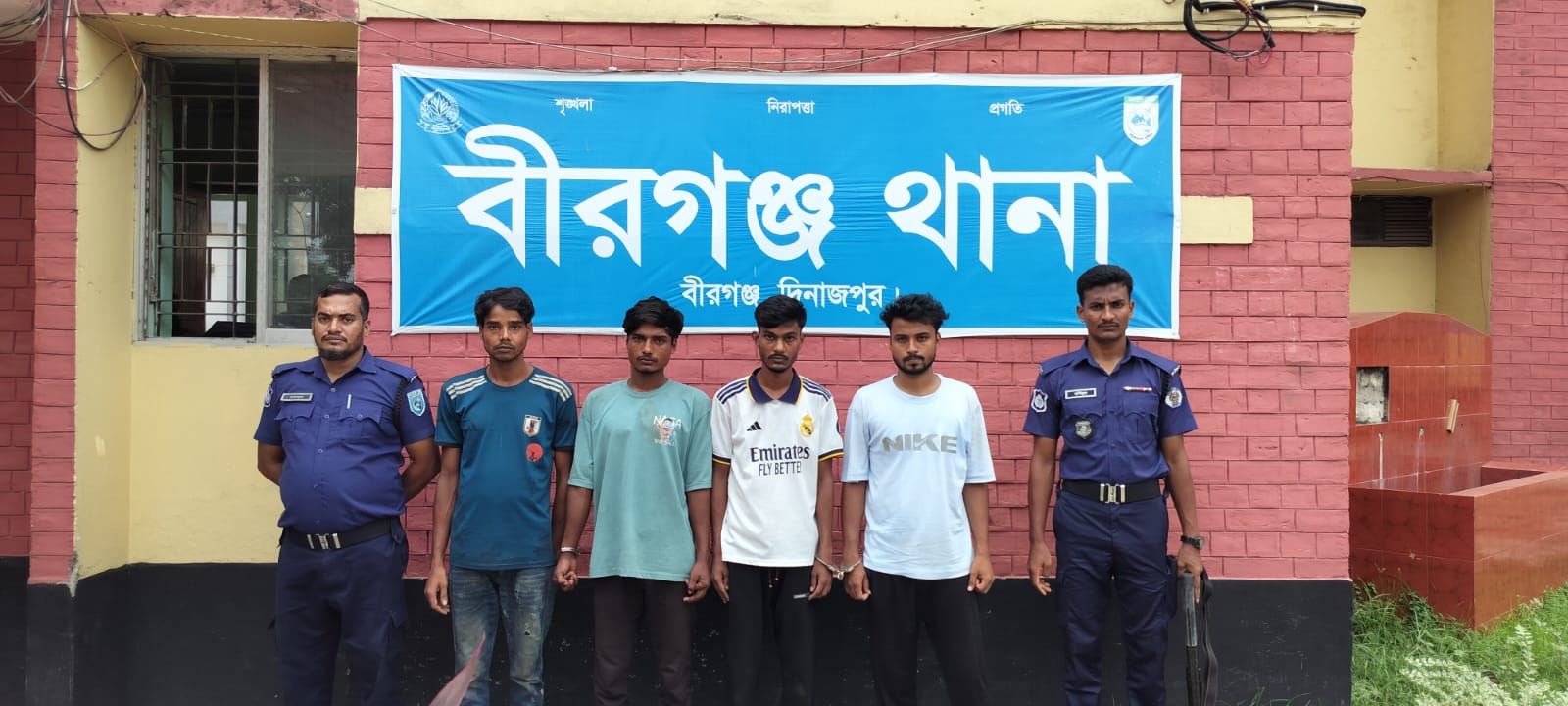 বীরগঞ্জে মাদকবিরোধী অভিযানে ৪ জন দণ্ডিত