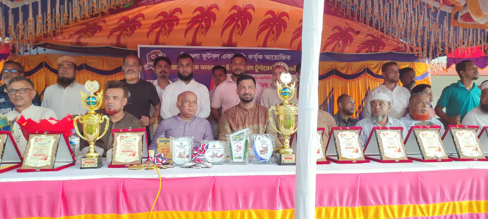চৌদ্দগ্রামে গ্রামভিত্তিক ডাবল এলইডি ফুটবল টুর্নামেন্টের ২০২৬ এর ফাইনাল খেলা।