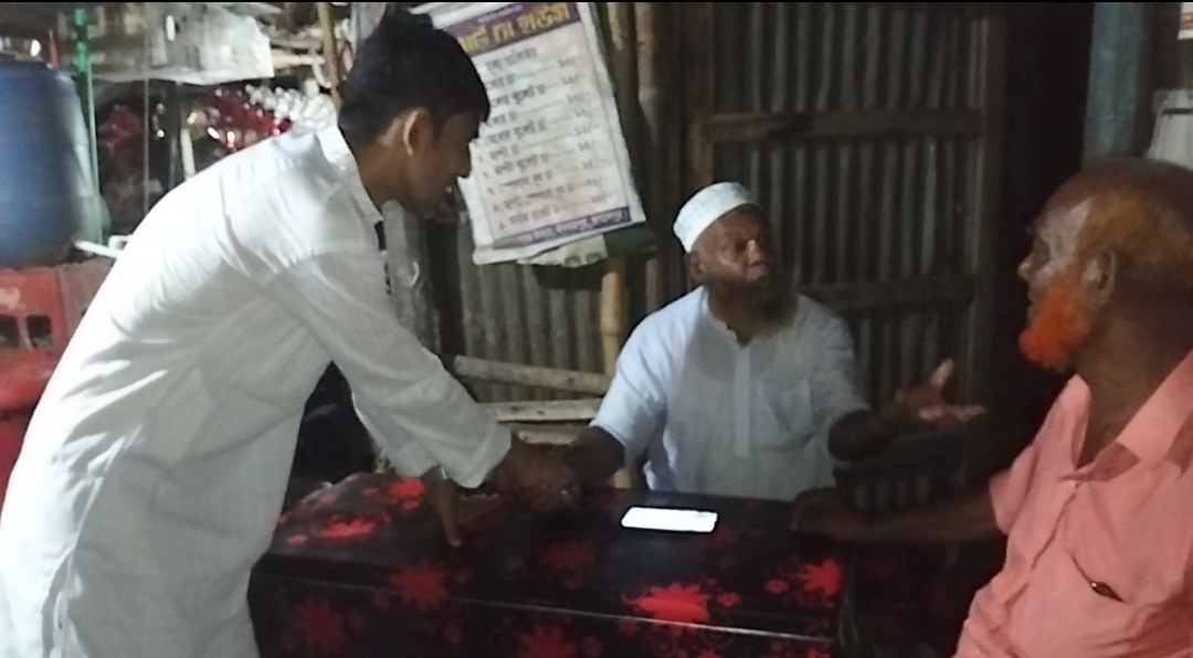 মোশারফগঞ্জ বাজারে গণসংযোগ করেন মেয়র প্রার্থী নাজিম হোসেন নোমান