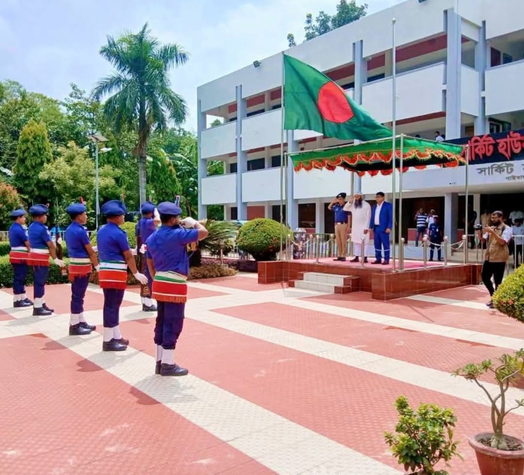 গাইবান্ধায় ধর্ম প্রতিমন্ত্রী শামীম কায়সার লিংকনকে গার্ড অব অনার