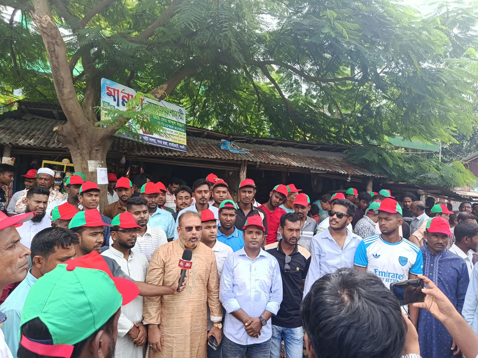 ধামইরহাটে বর্ণাঢ্য আয়োজনে বিএনপির ৪৮তম প্রতিষ্ঠাবার্ষিকী পালিত হয়েছে