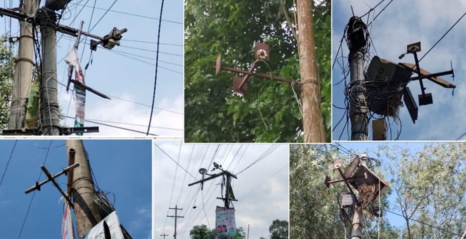 ‎বেলকুচি পৌরসভার সিসি টিভি স্থাপন করা বেশিভাগ ক্যামেরাই নষ্ট, দাঁড়িয়ে আছে খুঁটিগুলো নাই ক্যামেরা,