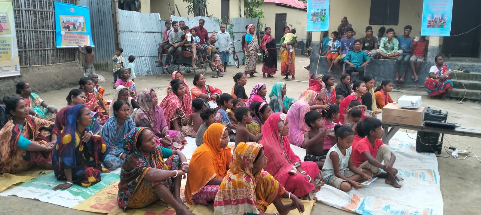 ‎ঠাকুরগাঁও হরিপুরে গ্রাম আদালতের মতবিনিময় ও ভিডিওচিত্র প্রদর্শনী অনুষ্ঠিত হয়েছে।