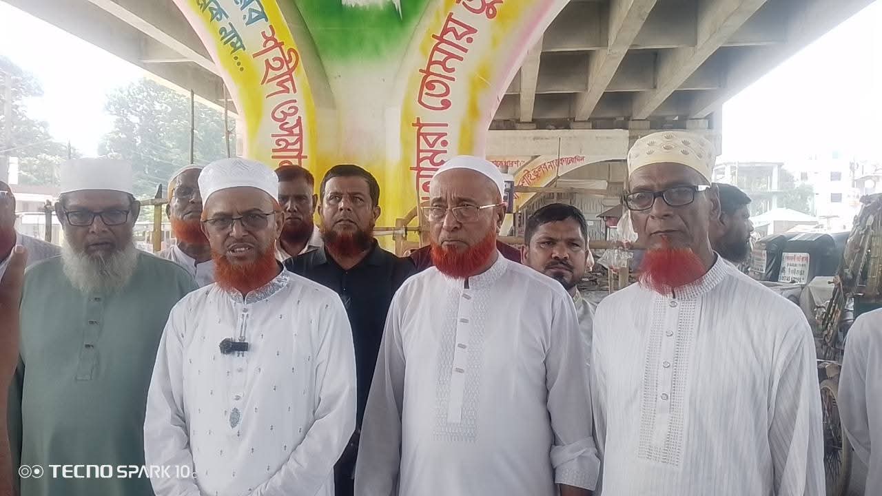 পলাশবাড়ীতে লংমার্চের পথসভাস্থল পরিদর্শনে জামায়াত নেতারা