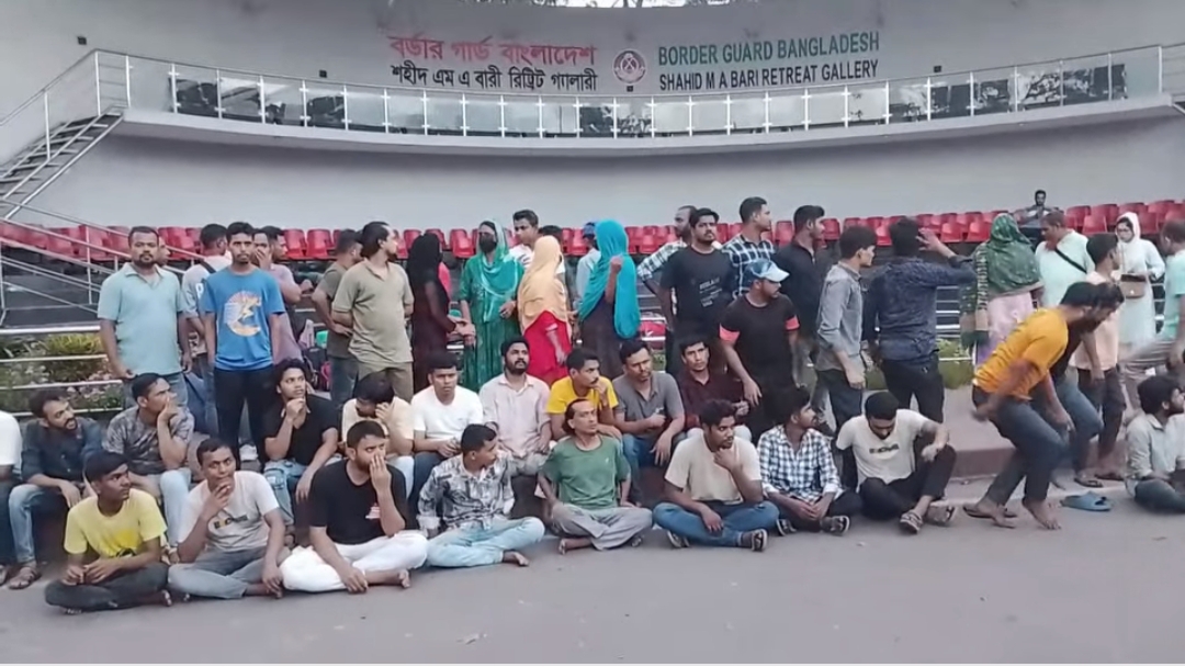 ভারতের কারাগারে সাজাভোগ করে বেনাপোল দিয়ে বিশেষ ট্রাভেল পারমিটের মাধ্যমে দেশে ফিরলেন ৪৭ জন নারী-পুরুষ