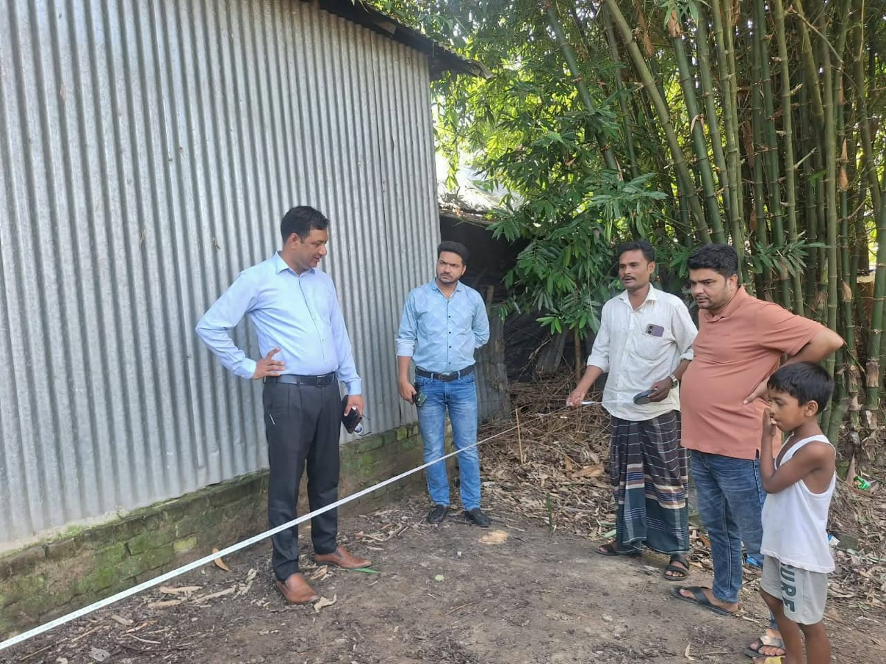 সোহেলের পরিবারকে আর থাকতে হবে না ওহাব সাহেবের গরুর ঘরে