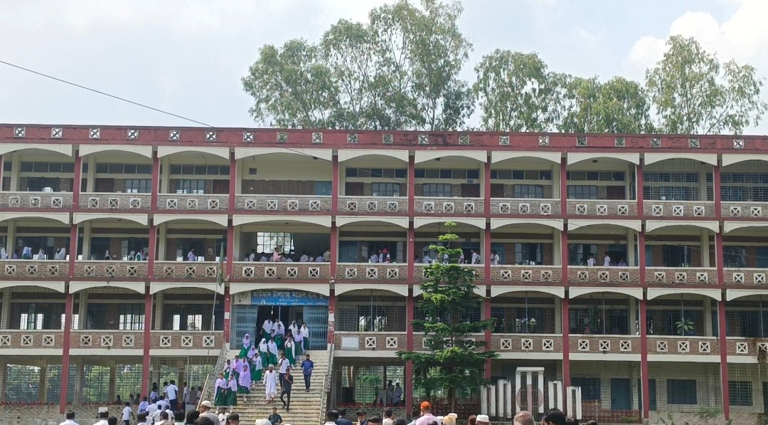 কালিয়াকৈরে ভাউমান-টালাবহ মডেল হাইস্কুলের শিক্ষার মান উন্নয়নে এমপির মতবিনিময় সভা অনুষ্ঠিত