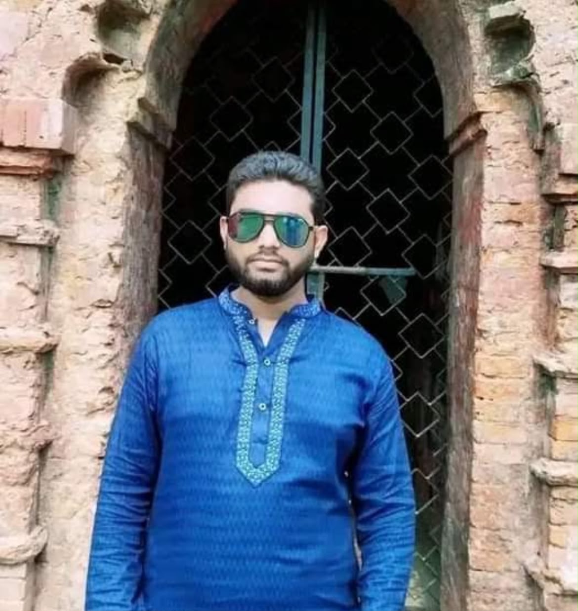 দীর্ঘদিন আত্মগোপনে, বাড়ি ফিরতেই ছাত্রলীগ নেতা নাঈম গ্রেপ্তার