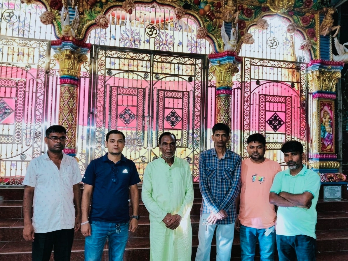 নাগরপুরে এমপি লাভলুর নির্দেশে পূজা উদযাপন ফ্রন্টের মণ্ডপ পরিদর্শন ও মতবিনিময়।