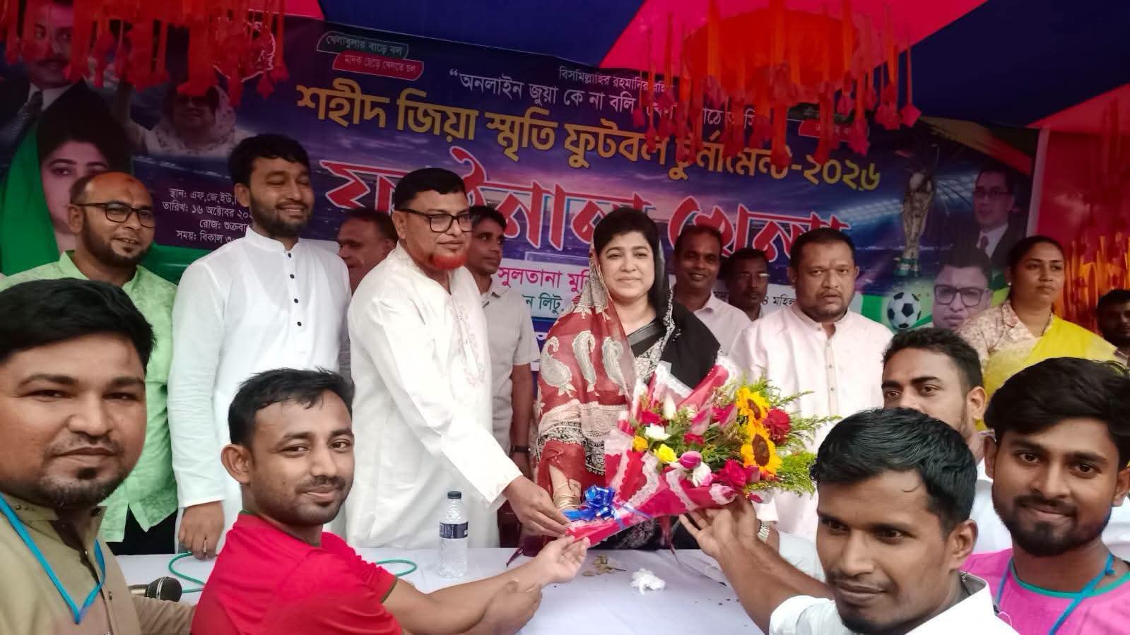 যশোরে উৎসব মুখর পরিবেশে অনুষ্ঠিত হলো ‘শহীদ জিয়া স্মৃতি ফুটবল টুর্নামেন্ট-২০২৬’-এর জমকালো ফাইনাল।