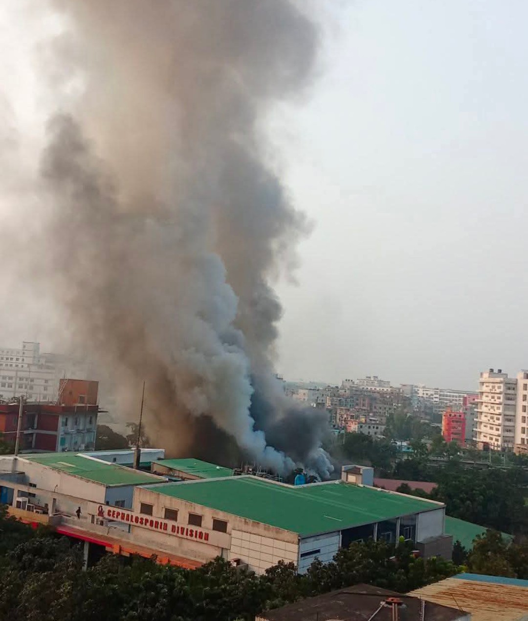 কালিয়াকৈরে ইবনে সিনা ওষুধ কারখানায় ভয়াবহ আগুন, কাজ করছে ৬ ইউনিট