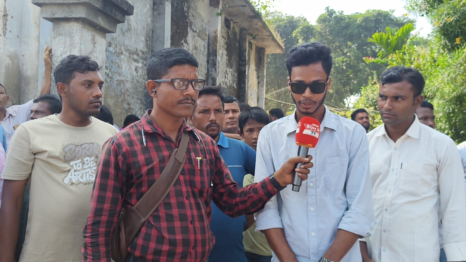 বীরগঞ্জে ঐতিহ্যবাহী আদিবাসী মিলন মেলা অনুষ্ঠিত