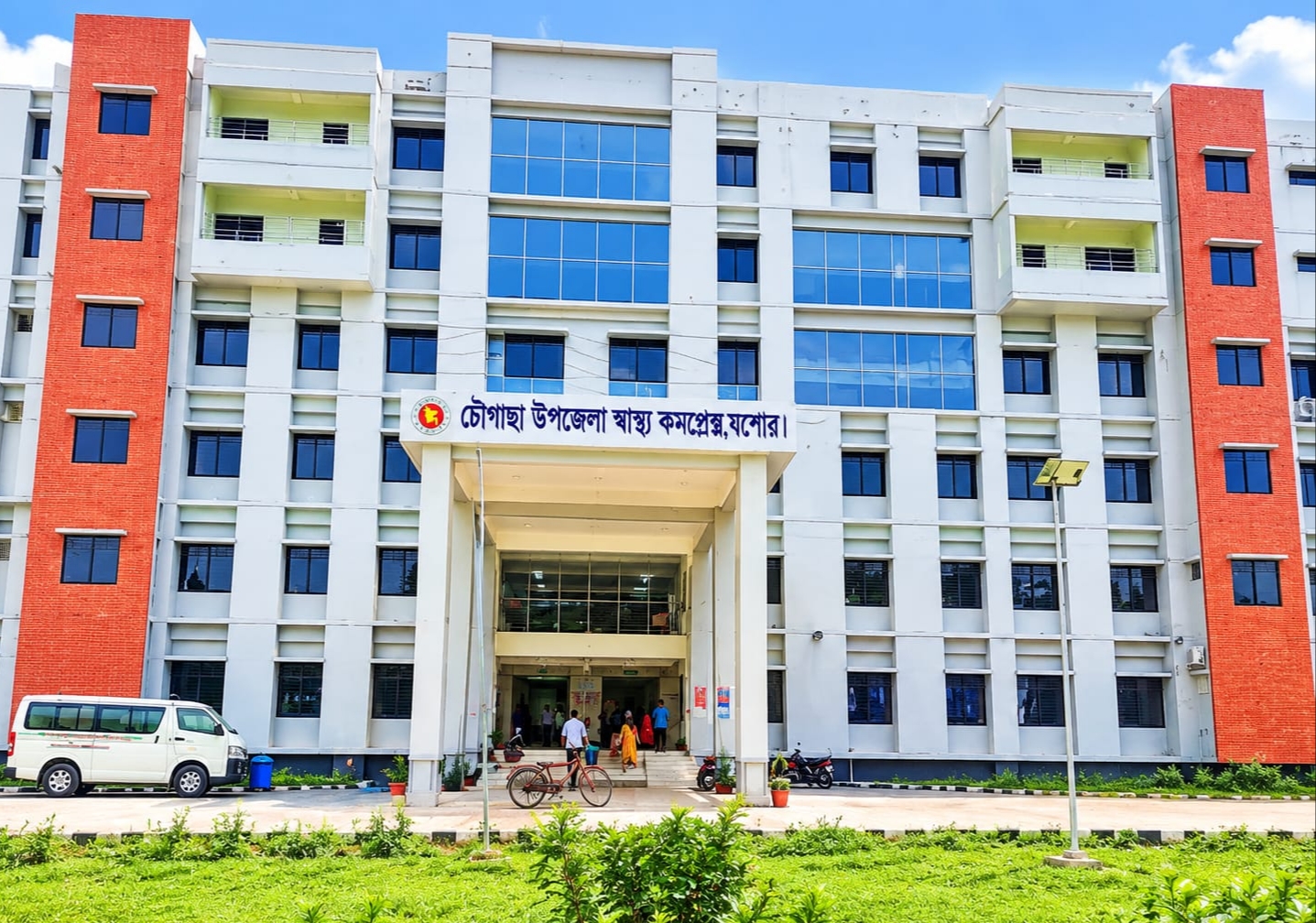যশোর চৌগাছা উপজেলা স্বাস্থ্য কমপ্লেক্সে তীব্র জনবল সংকট, চিকিৎসাসেবা ব্যাহত।